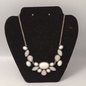 Francesca’s White Teardrop Swirl Silvertone Statement Necklace Chunky 16"L